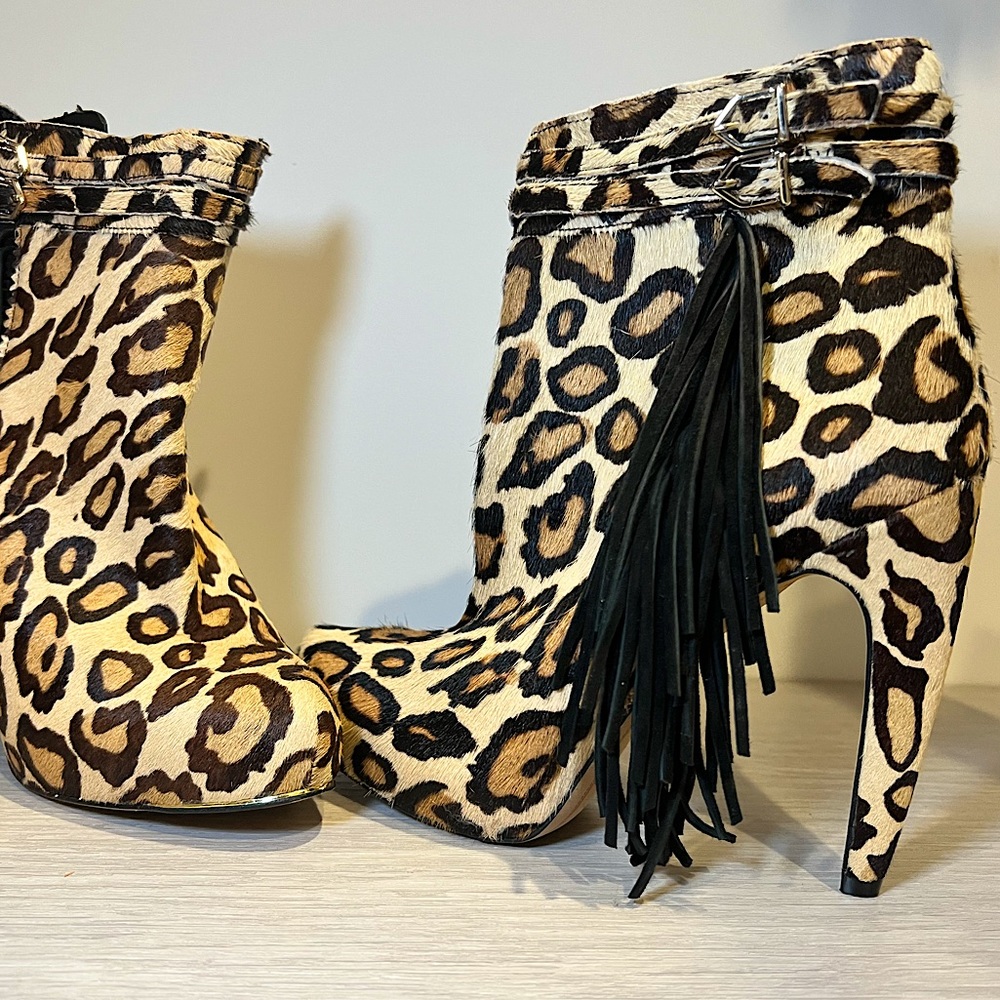 New, Never Been Worn Sam Edelman Leopard Heeled Fringe Booties. Real calf fur